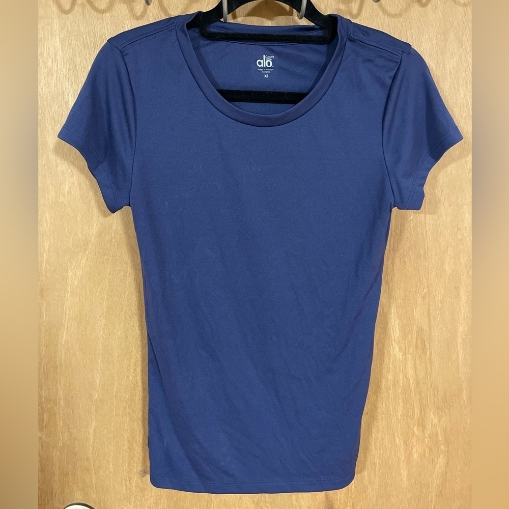 #76-ALO- cool fit short sleeve , navy in xs